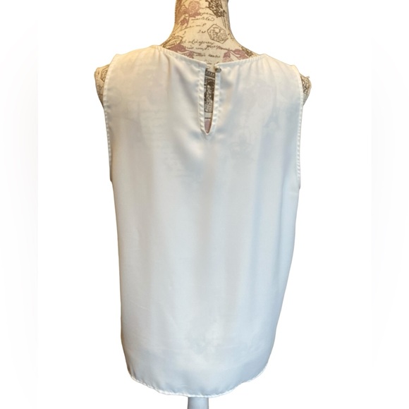 Authentic Vince Camuto Off White Sleeveless Keyhole Blouse Twisted Neckline - Picture 4 of 4